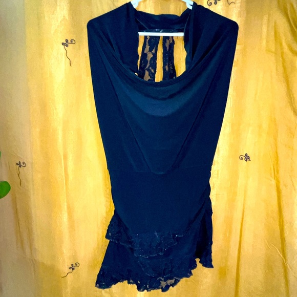 Imported One piece 💓backless - Picture 4 of 6